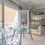 Life On Canvas Central Family Apartment