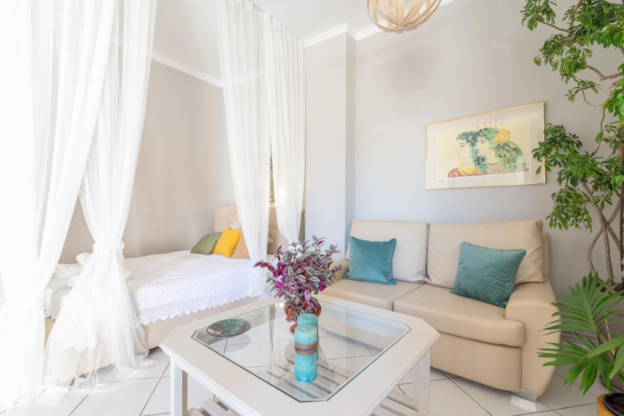 Apartment Life On Canvas Family Heraklion (Crete)
